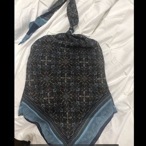 MAKE AN OFFER‼️ BCX Handkerchief Halter Size M